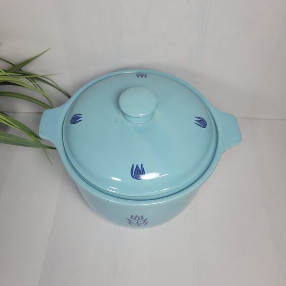 Vintage Cameron/Cronin Pottery Dutch Blue Tulip Bean Pot Casserole - Picture 2 of 6